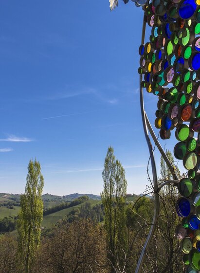 Grösste Gläserne Weintraube Leutschach | SYMBOL | © SYMBOL