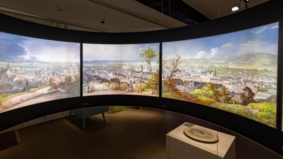 Ausstellungsansicht eines historischen Panoramas von Graz im Graz Museum Schlossberg | © Graz Tourismus-Harry Schiffer
