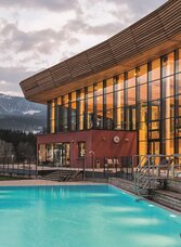 GrimmingTherme in lauer Abendstimmung | © GrimmingTherme / P.Aldag | GrimmingTherme / P.Aldag | © GrimmingTherme / P.Aldag