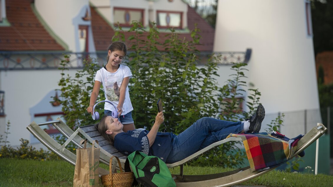 Hörgenuss-Liege_Apfelschlössl_Liege_Oststeiermark | © Steirische Apfelstraße