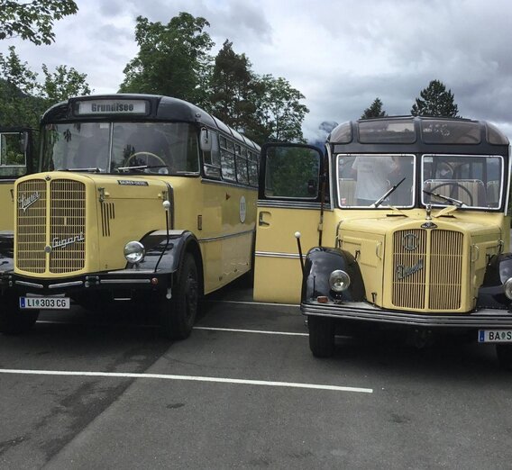 Oldtimer, Altaussee, 2 Busse | © Dr. Herbert Werner | Dr. Herbert Werner | © Dr. Herbert Werner