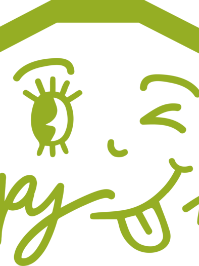Ein fröhliches Logo mit einem Hausdach und einem lächelnden Gesicht. Der Schriftzug "Happy Alm" betont eine positive und einladende Atmosphäre. | © Happy Alm