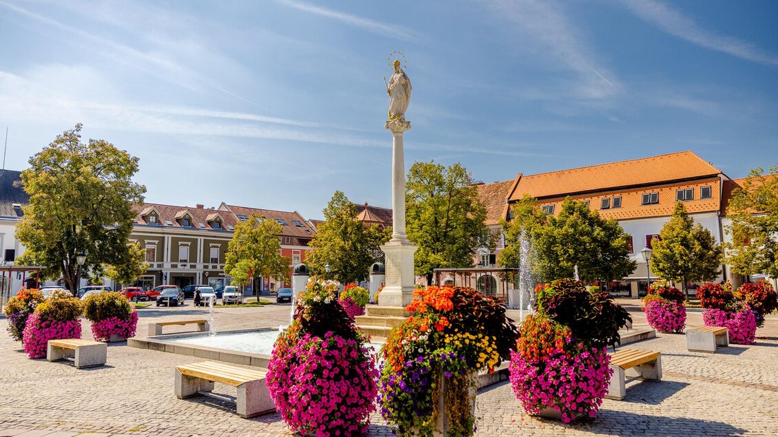Hauptplatz Marienbrunnen | © Stdtmarketing KHS-Fuerstenfeld Wolfgang Spekner
