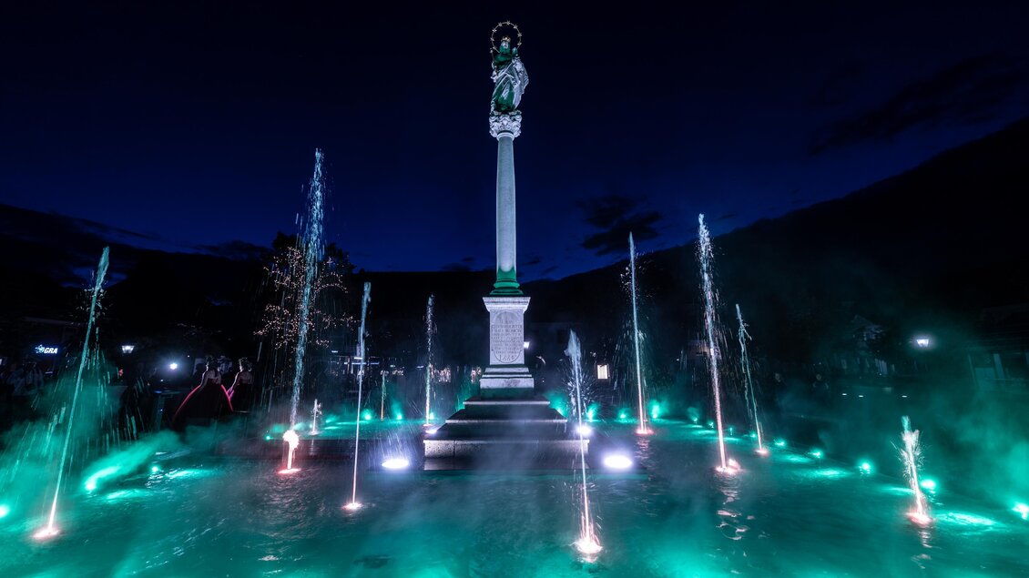 Marienbrunnen bei Nacht | © Tourismusverband Thermen- Vulkanland