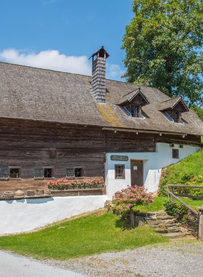 Rauchstubenhaus_Aussenansicht_Oststeiermark | Helmut Schweighofer | © Oststeiermark Tourismus