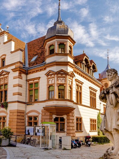 Main Square Hartberg_City Hall_Eastern Styria | © Kleine Historische Städte Österreichs