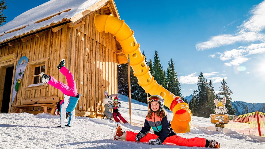 Viel Spaß bei der Kasalm im Hopsi Winterkinderland | © Christine Höflehner