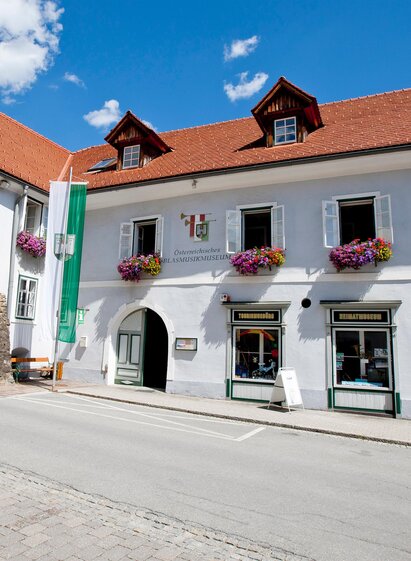 Eingang Informationsbüro und Blasmusikmuseum | © Holzwelt Murau | Tom Lamm | © Holzwelt Murau