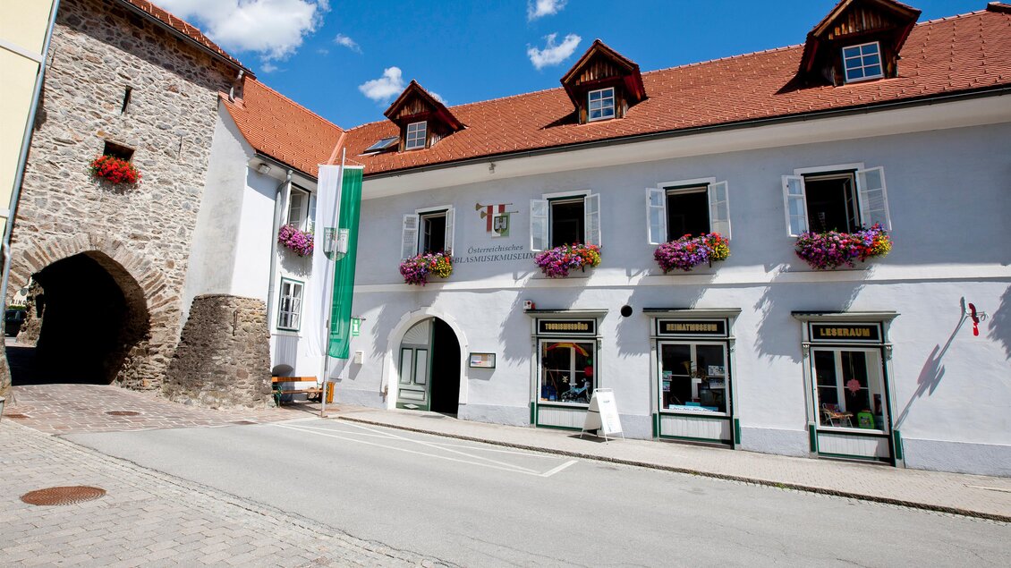 Eingang Informationsbüro und Blasmusikmuseum | © Holzwelt Murau