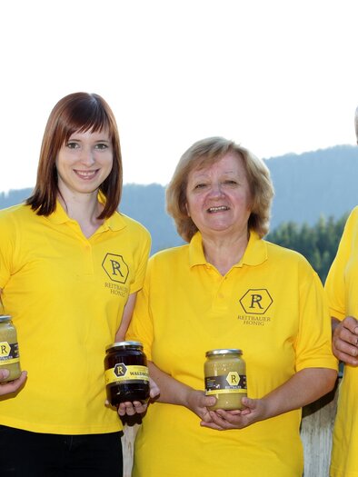 Imkerei Reitbauer_Familie Reitbauer_Oststeiermark | © Imkermeisterbetrieb Reitbauer