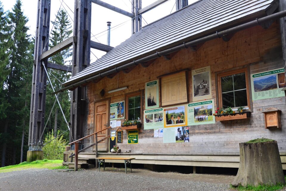 Jausenstation am Turm im Gebirge - Impression #1 | © Erlebnisregion Murtal