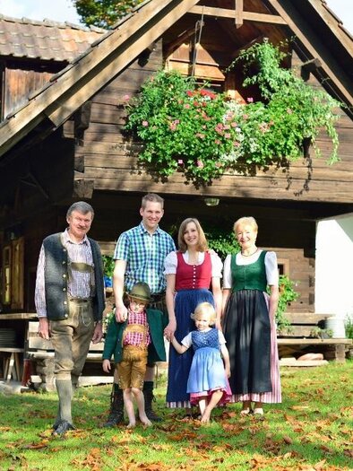 Joglland lakecottage_family_Eastern Styria | © Joglland Seehütte