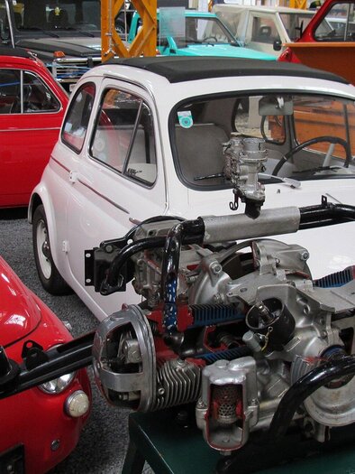 Ausstellung historischer Fahrzeuge und Motoren im Johann Puch Museum Graz | © Johann Puch Museum