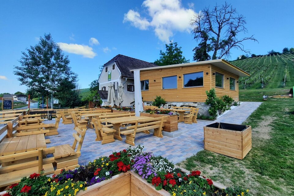 Käfer's south slope vineyard & wine tavern - Impression #1 | © Käfer Weingut