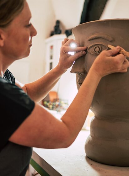 Ceramics Petra Saurugg_workshop_Eastern Styria | Bernhard Bergmann | © Tourismusverband Oststeiermark