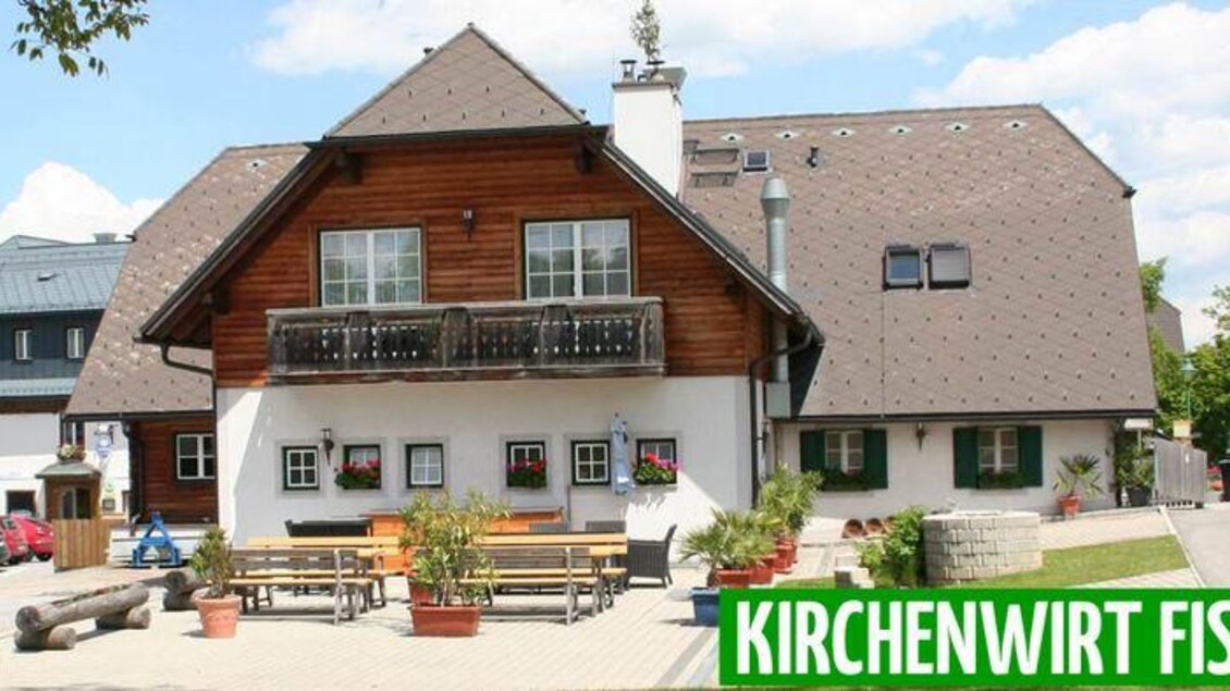 Frontansicht Kirchenwirt in Fischbach. | © Kirchenwirt Fischbach