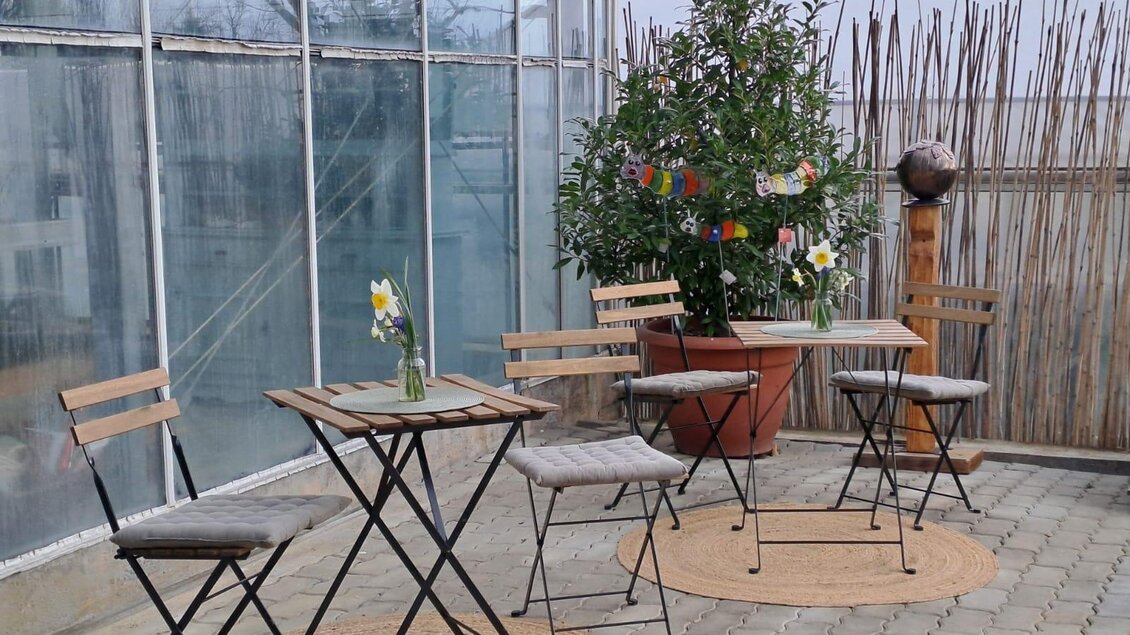 Sitzplätze vor dem Glashaus | © TV Südsteiermark | CZ