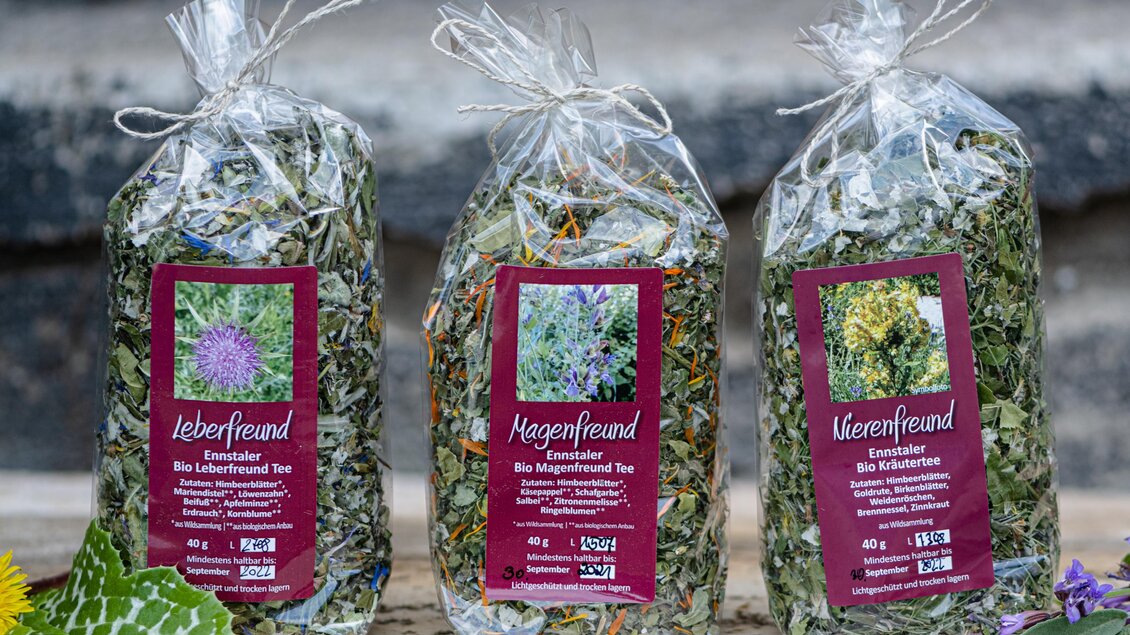 Verschiedene Teesorten, Kräuerbauernhof Percht | © Martina Siebenhandl