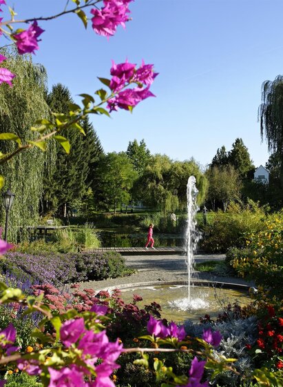 fountain and pond | TVB Bad Waltersdorf | © Bernhard Bergmann