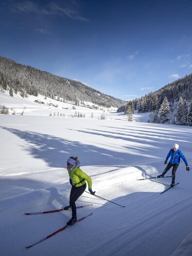 Loipe direkt am Teich | © Tourismusverband Murau