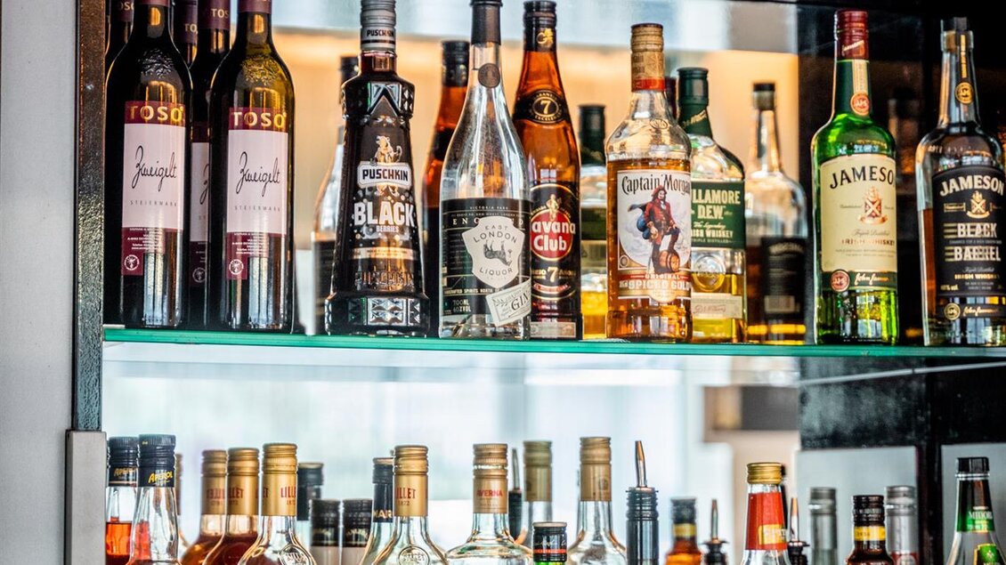 Bar | © Stephan Friesinger