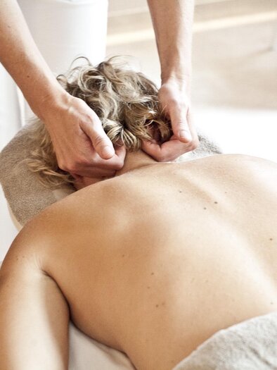 Massage with oils | © Thermenresort Loipersdorf