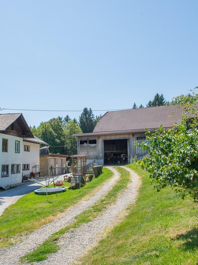 Milk Farm_Spindlbauer_Pöllau_Eastern Styria | © Helmut Schweighofer