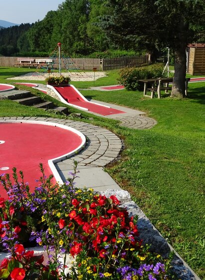 Minigolf Fischbach_Anlage_Oststeiermark | © Tourismusverein Sagenhaft Fischbach