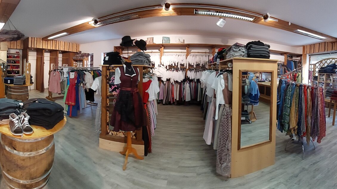 Damenabteilung im Trachtenzauber | © Trachtenzauber OG