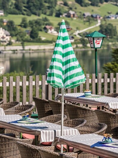 Ressenstüberl, Grundlsee, Restaurant garden | © Markus Mitterer