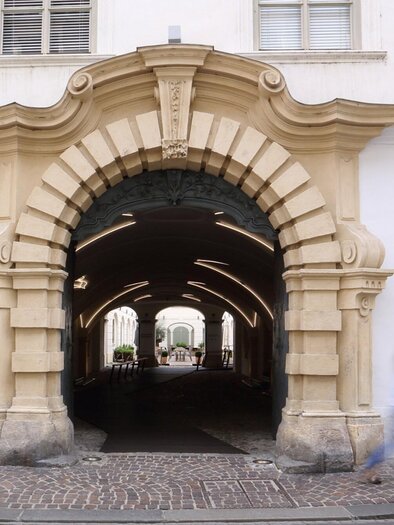 Blick auf das barocke Eingangsportal des Museums für Geschichte in Graz | © UMJ-J. Kucek