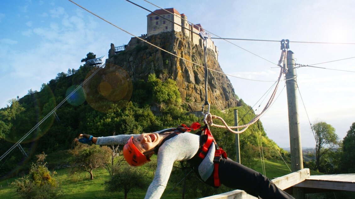Hochseilgarten mit Blick auf die Riegersburg | © Naturbursch