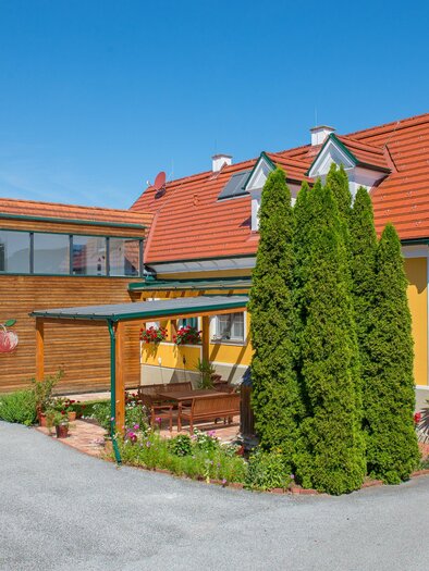 Fruit Farm Schirnhofer_House_Eastern Styria | © Helmut Schweighofer