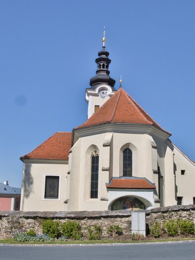 The parish church in Miesenbach near Birkfeld can be seen. | © Weges