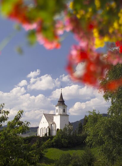 Parish Curch Kathrein_Flowers_Eastern Styria_Bergmann | Bergmann | © Tourismusverband Oststeiermark