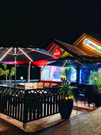 Foto vom Imbiss in Kapfenstein am Abend | © Pizzeria Villagio