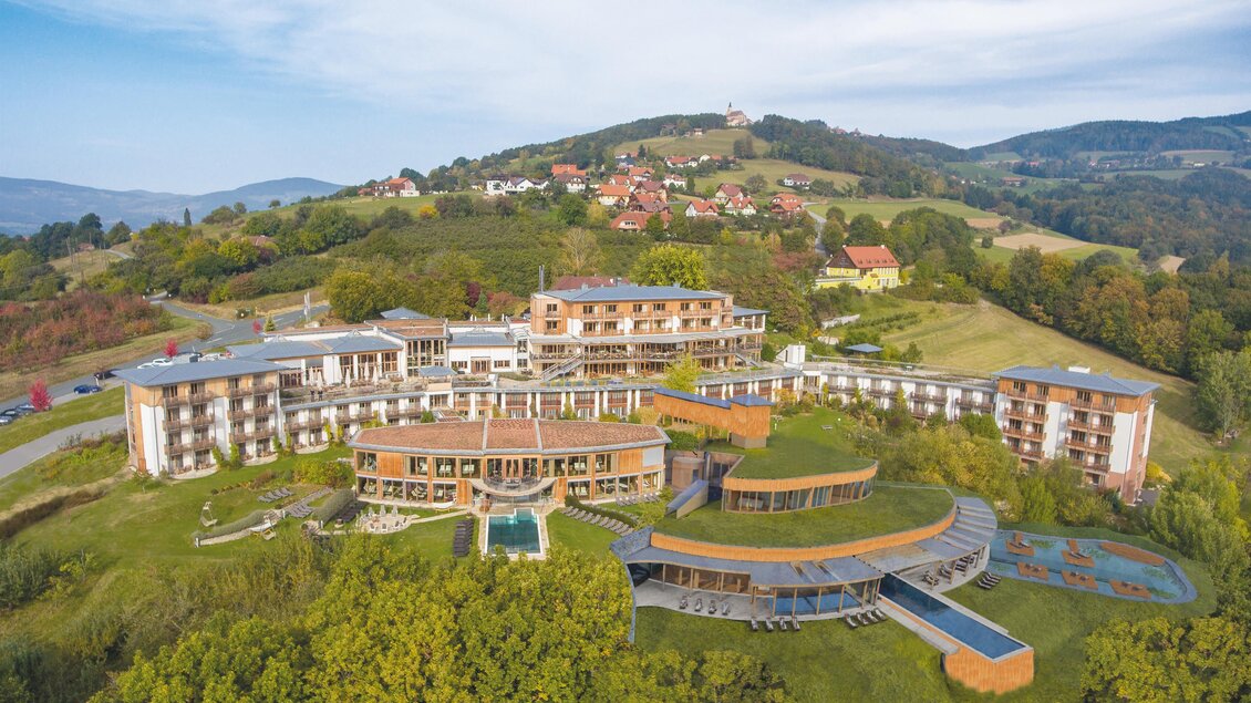 RETTER_Außenansicht_Oststeiermark | © RETTER Bio-Natur- Resort
