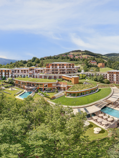 Retter Bio- Restuarant_Luftaufnahme_Oststeiermark | © Seven Posch, RETTER Bio-Natur-Resort