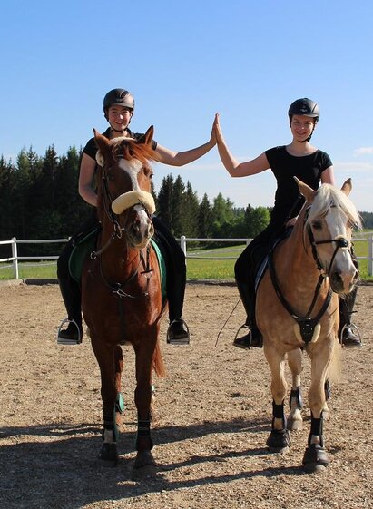 horse farm "the Leitner"_riding_Eastern Styria | Mag. Karin Christina Leitner | © Narnhoferwirt