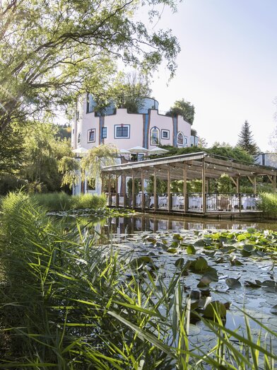 Seerosenteichterrasse GenussReich Bad Blumau | Rogner Bad Blumau © Hundertwasser Architekturprojekt | Rogner Bad Blumau © Hundertwasser Architekturprojekt | © Rogner Bad Blumau © Hundertwasser Architekturprojekt