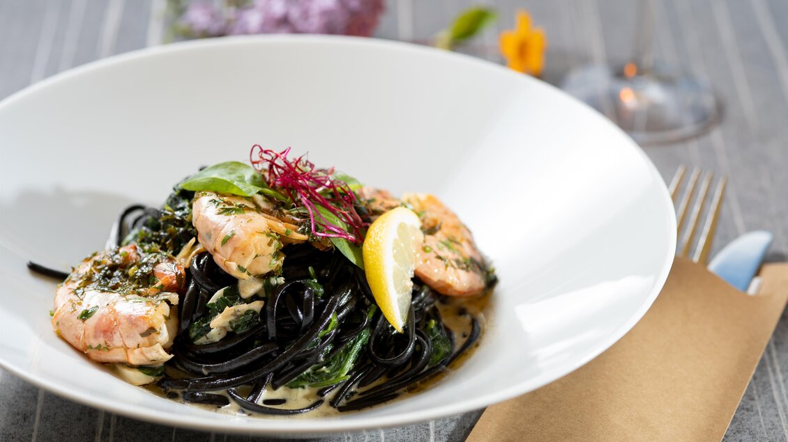 Hotel Erla_Spaghetti Nero m.Garnelen_Oststeiermark | © Bernhard Bergmann