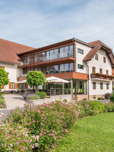 Restaurant Gruber_Hausansicht_Oststeiermark | © Hotel-Restaurant Gruber | Helmut Schweighofer | © Hotel-Restaurant Gruber