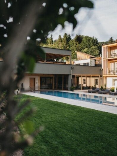 Restaurant Hotel Muhr_Außenansicht_Oststeiermark | © Sbg Nachrichten