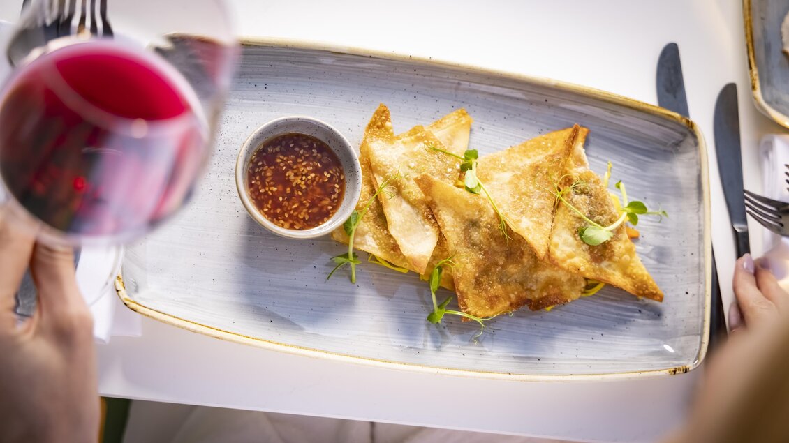 Mit viel Liebe wird das Essen serviert | © Therme der Ruhe