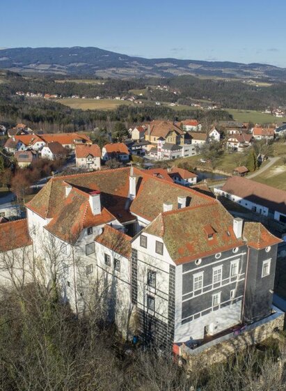 Schloss Aichberg_Luftaufnahme_Oststeiermark | © Tourismusverband Oststeiermark | Bernhard Bergmann | © Tourismusverband Oststeiermark