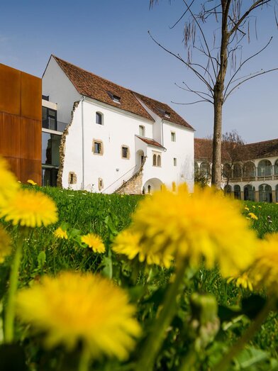 Hartberg Castle_Flowers_Eastern Styria | Bernhard Bergmann | © Tourismusverband Oststeiermark