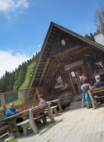 Shelter Hut Eibisberg_Outside view_Eastern Styria | Christine Pollhammer | © Tourismusverband Oststeiermark