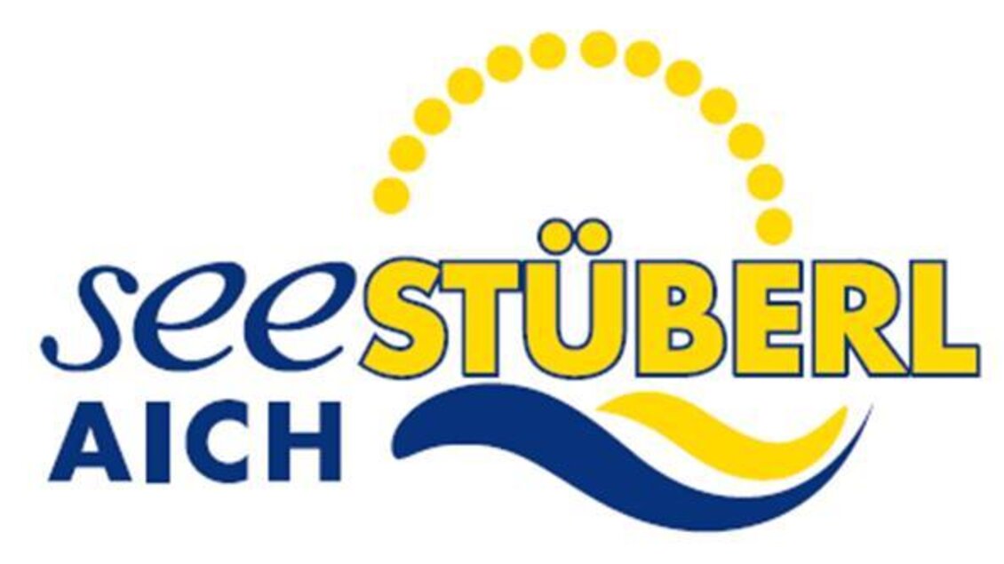 Ein farbenfrohes Logo für "seeStübel Aich". Es zeigt Sonnenstrahlen und Wellen, was eine entspannte Atmosphäre vermittelt. | © Seestüberl Aich