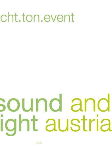 Ein Logo von "Sound and Light Austria" mit dem Slogan "bühne.licht.ton.event". Es zeigt eine moderne Schriftart und grafische Elemente in hellgrün. | © Sound and light_(c)_Hans Loitzl