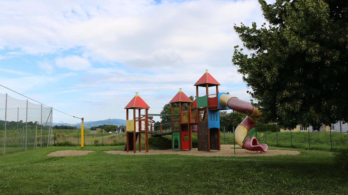 Spielhaus_Spielplatz Ebersdorf_Oststeiermark | © Tourismusverband Oststeiermark